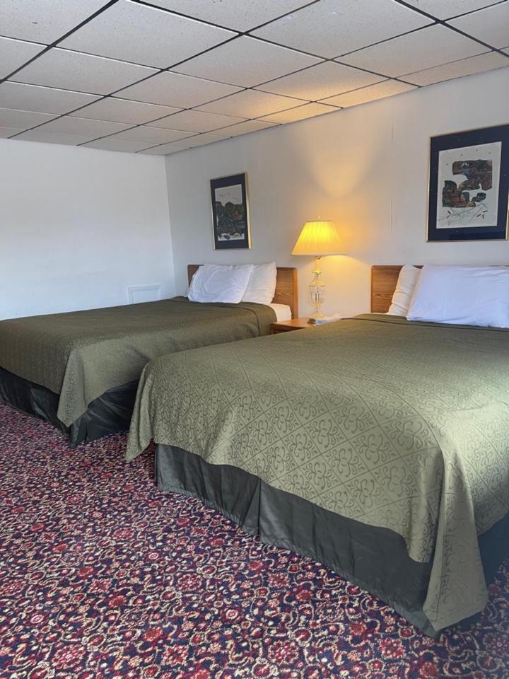 Knights Inn Mackinaw City Eksteriør billede